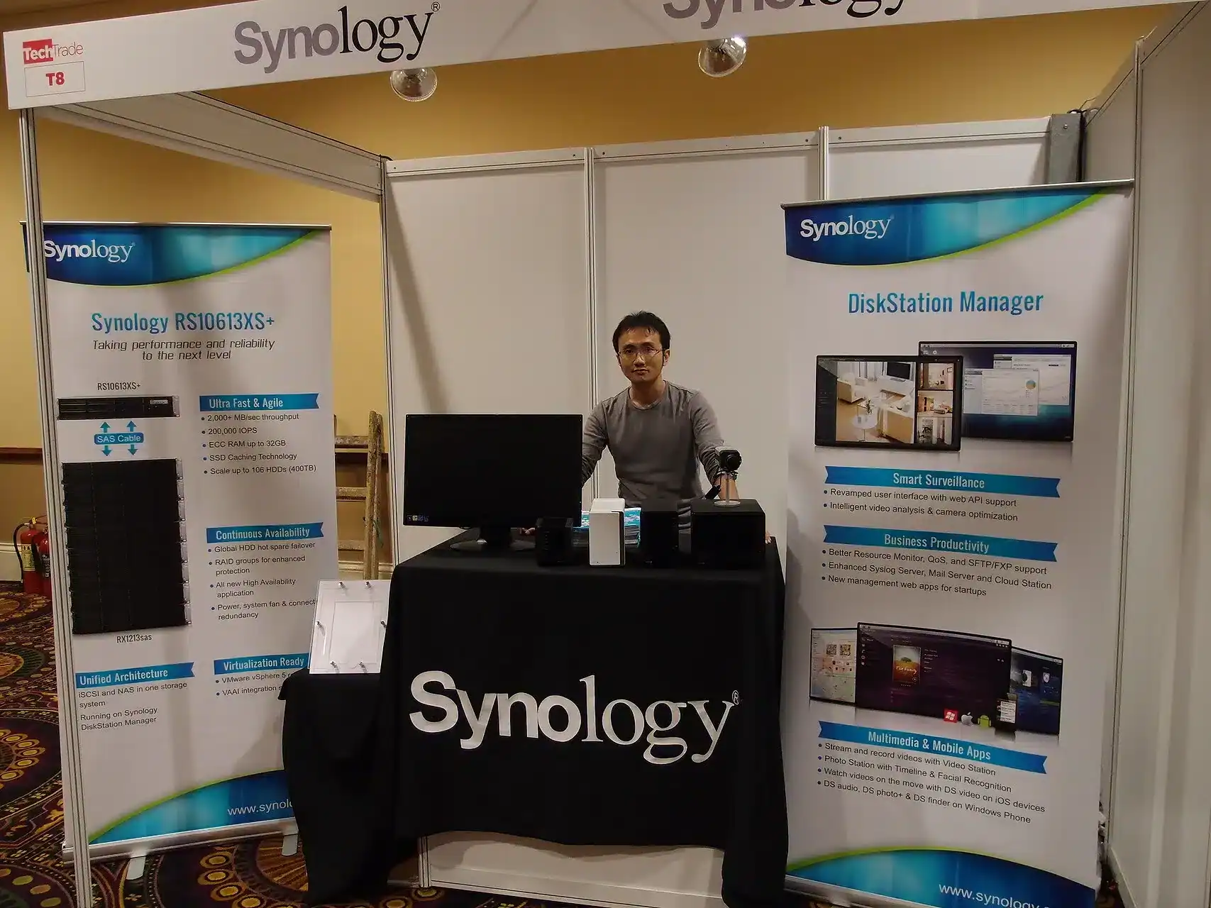 Người sáng lập SynoPower Club Adair - danh thiếp Synology đầu tiên của ông vào năm 2006