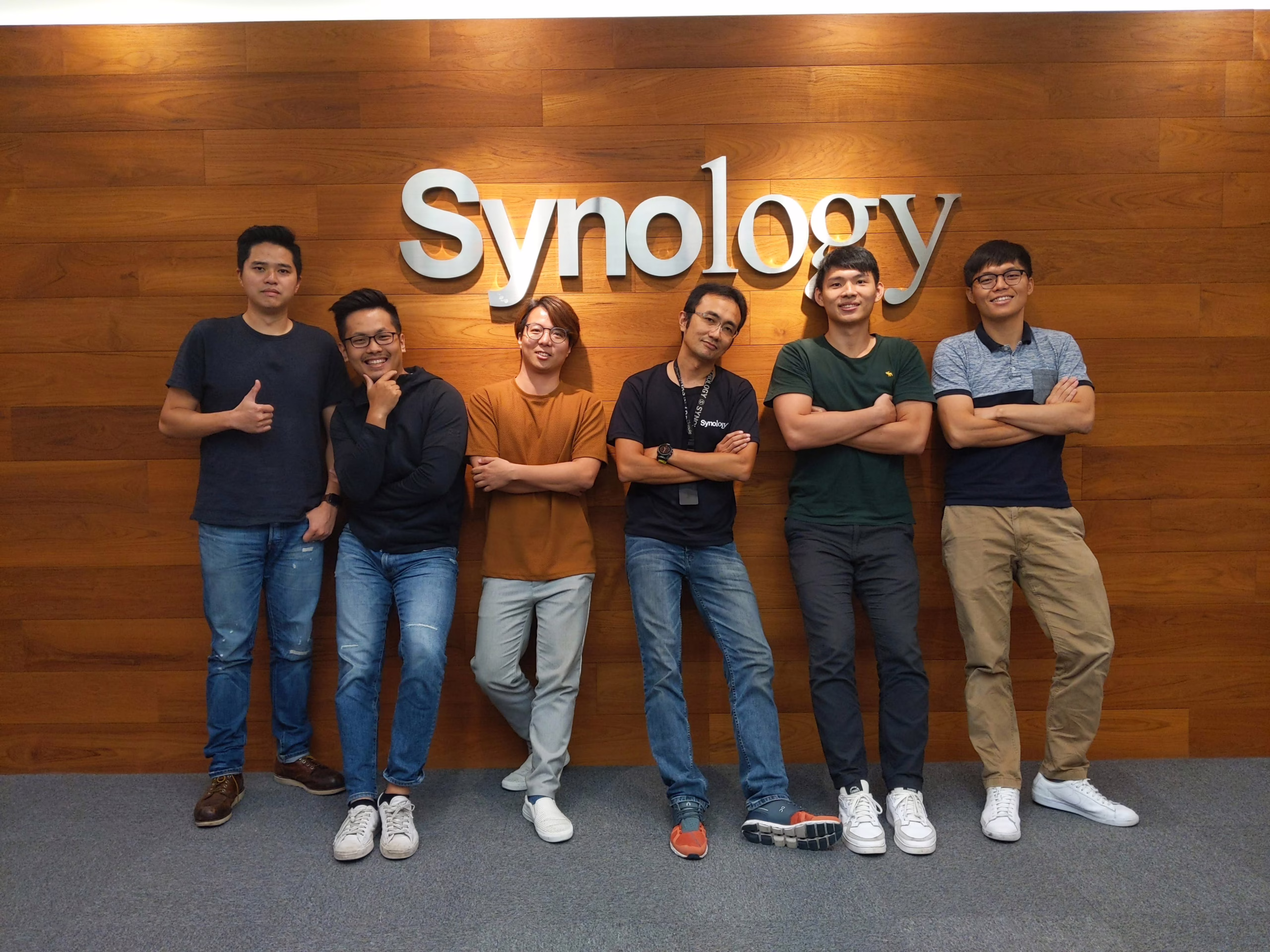Người sáng lập SynoPower Club Adair - danh thiếp Synology đầu tiên của ông vào năm 2006