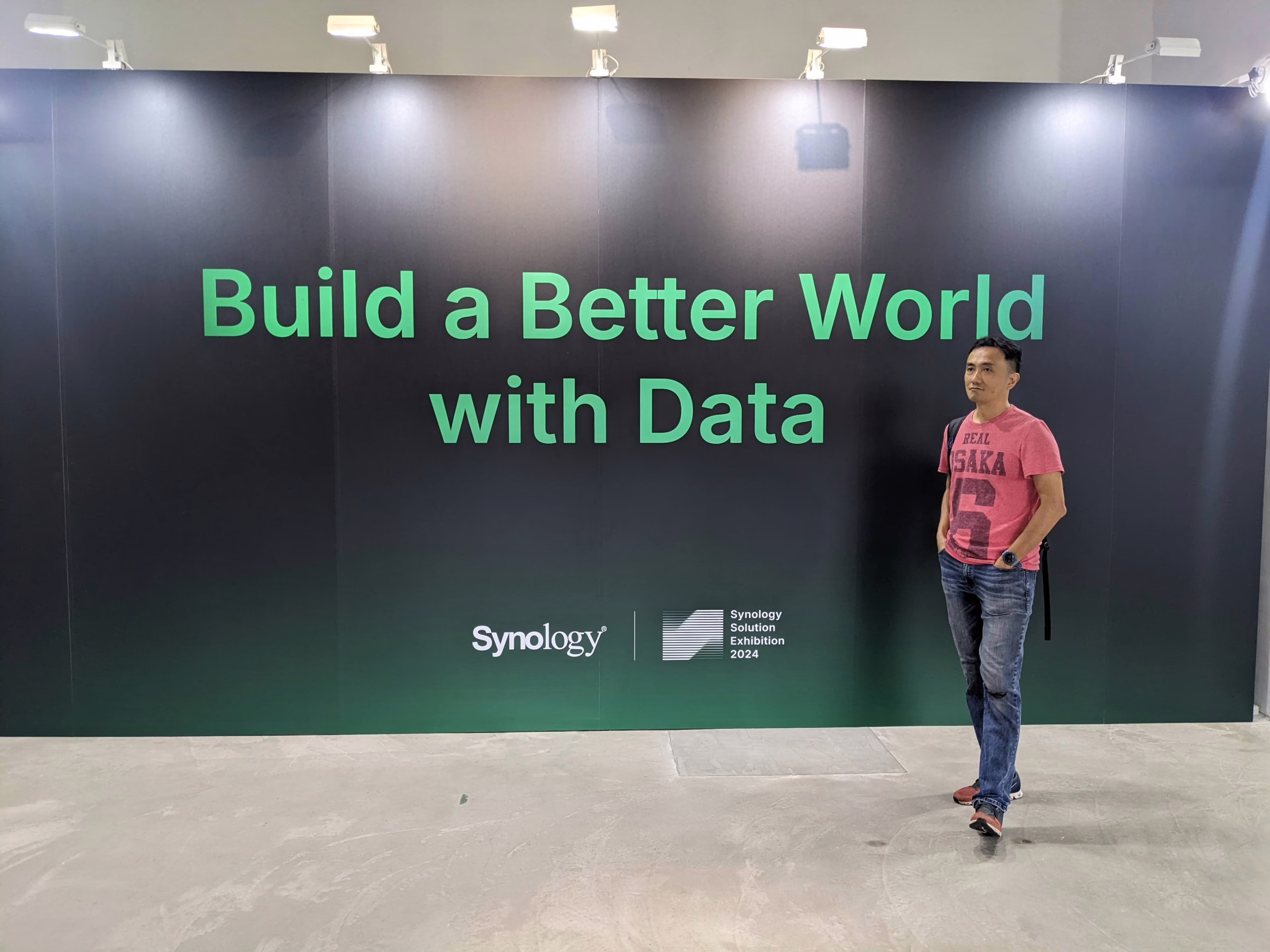 Người sáng lập SynoPower Club Adair - danh thiếp Synology đầu tiên của ông vào năm 2006
